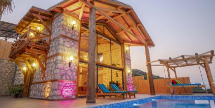 Villa Rixsos Balayı