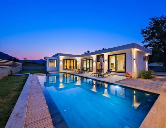 Villa İz House