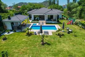 Kiralık Villada Huzurlu Bir Tatil 