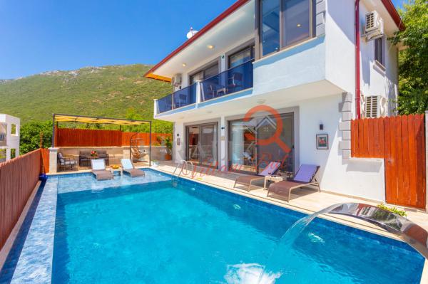 Kaş Çukurbağ Bölgesinde Özel Havuzlu Tatil Villası