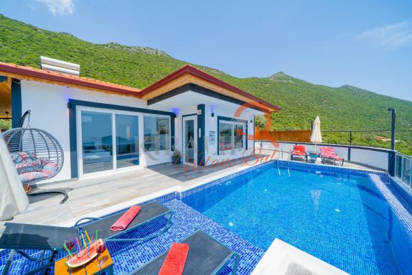 Denize Yakın Mesafede 6 Kişilik Villa 