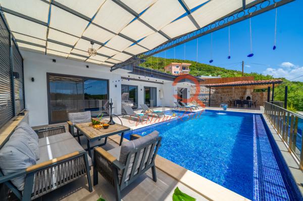 Kaş Bölgesinde Özel Havuzlu Tatil Villası