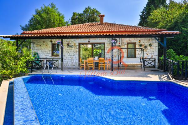 Kaş Çukurbağ Bölgesinde 5 Kişilik Özel Havuzlu Villa