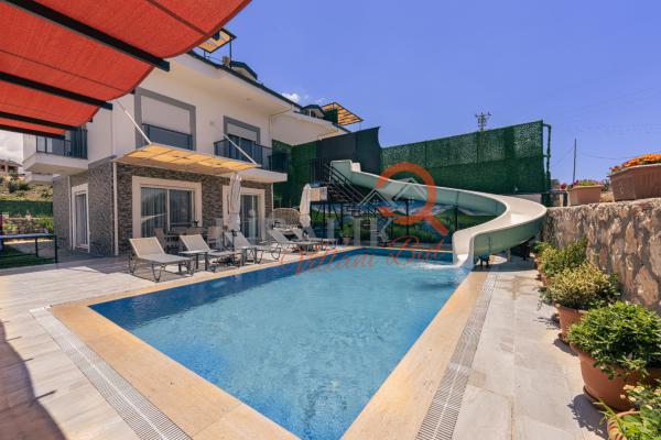 Seydikemer Kumluova Bölgesinde Özel Havuzlu Jakuzili Kiralık Tatil Villası