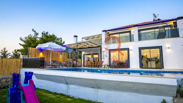 Kalkan Palamut Bölgesinde Geniş Aileler İçin Uygun Tatil Villası
