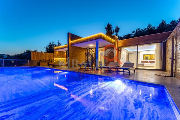 Kalkan İslamlar Bölgesinde Sıradışı Tasarıma Sahip Tatil Villası