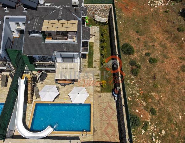 Seydikemer Kumluova Bölgesinde Geniş Aileler İçin Uygun Kiralık Tatil Villası