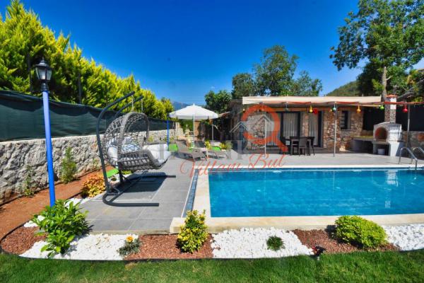 Fethiye Kayaköy Bölgesinde Jakuzili Balayı Villası