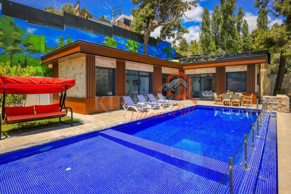 Kalkan İslamlar Bölgesinde Çift Jakuzili Tatil Villası