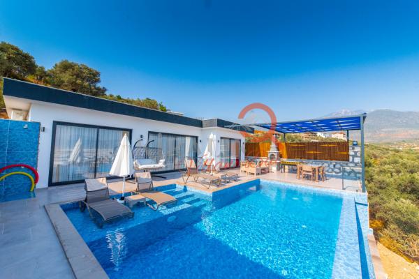 Kalkan Çavdır Bölgesinde Özel Havuzlu Tatil Villası