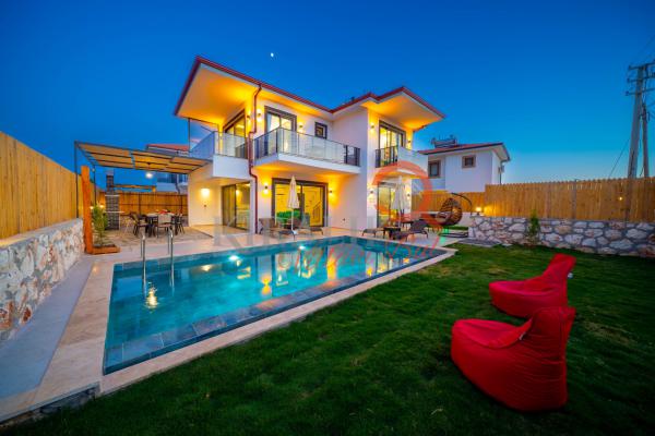 Kaş Bölgesinde Jakuzili Tatil Villası