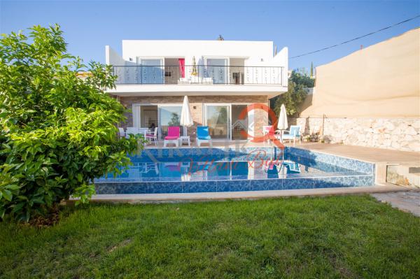 Kalkan Bölgesinde Ekonomik Fiyatlı Balayı Villası