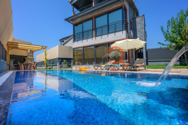 Fethiye Bölgesinde Özel Havuzlu Tatil Villası