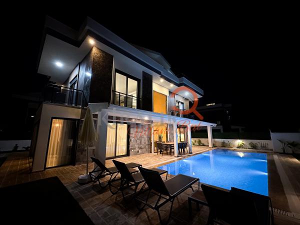 Fethiye Bölgesinde Geniş Aileler İçin Uygun Tatil Villası