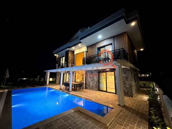Çalış Bölgesinde Modern Tasarıma Sahip Lüks Villa