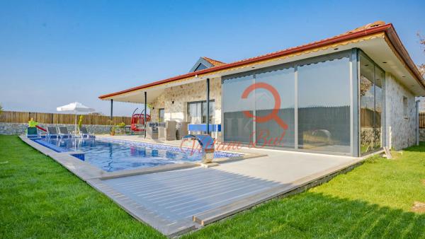 Kalkan Palamut Bölgesinde Jakuzili Özel Havuzlu Tatil Villası