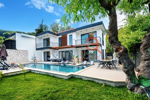 Kaş Bölgesinde Eşsiz Dizayna Sahip Lüx Villa