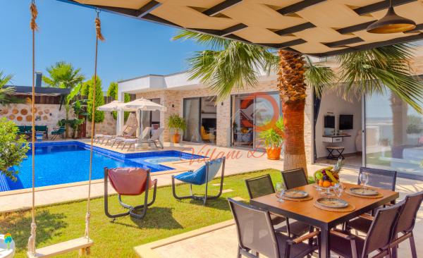 Kalkan Bölgesinde Lüx Tasarıma Tatil Villası