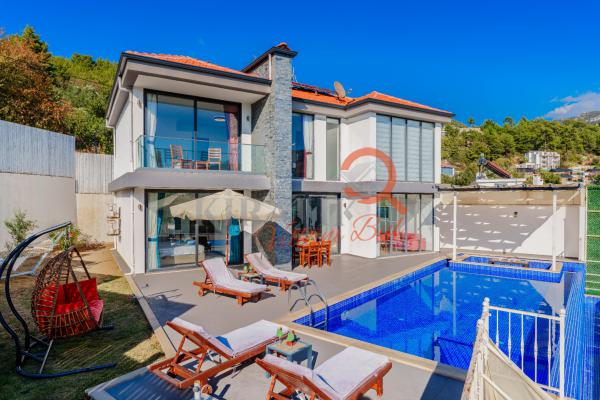 Kalkan Bölgesinde Benzersiz Tasarıma Sahip Lüx Villa